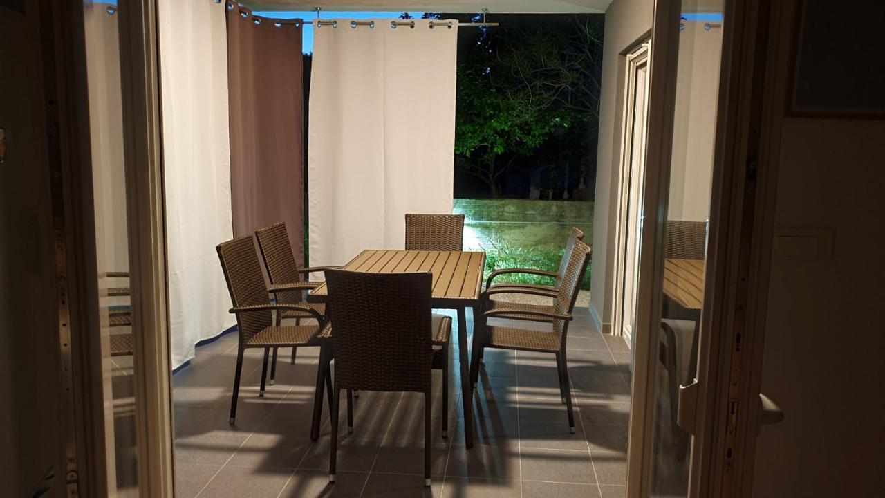 Zilip Apartments Vir Esterno foto