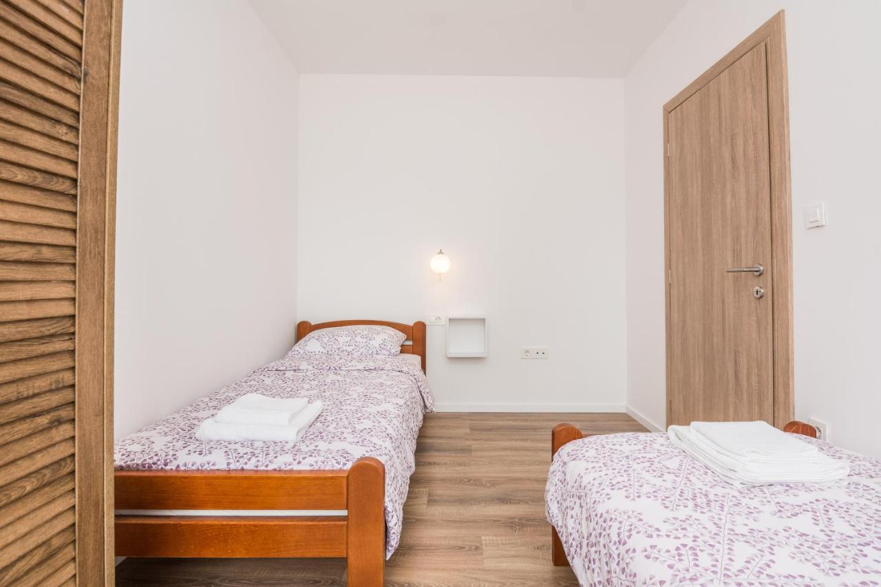Zilip Apartments Vir Esterno foto